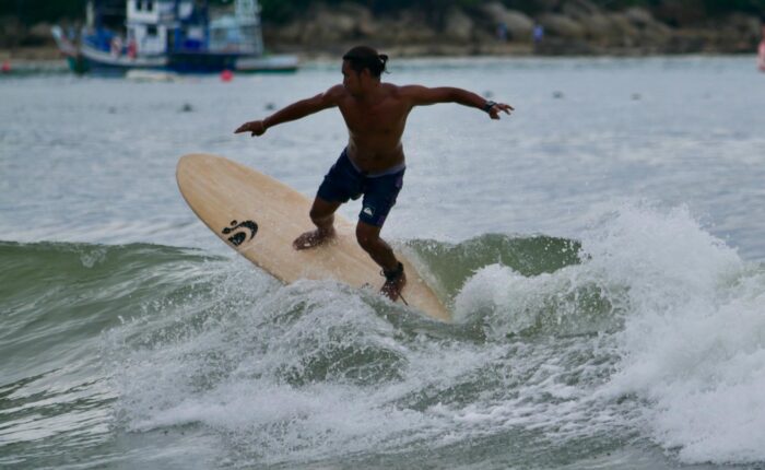 best time to surf in phuket