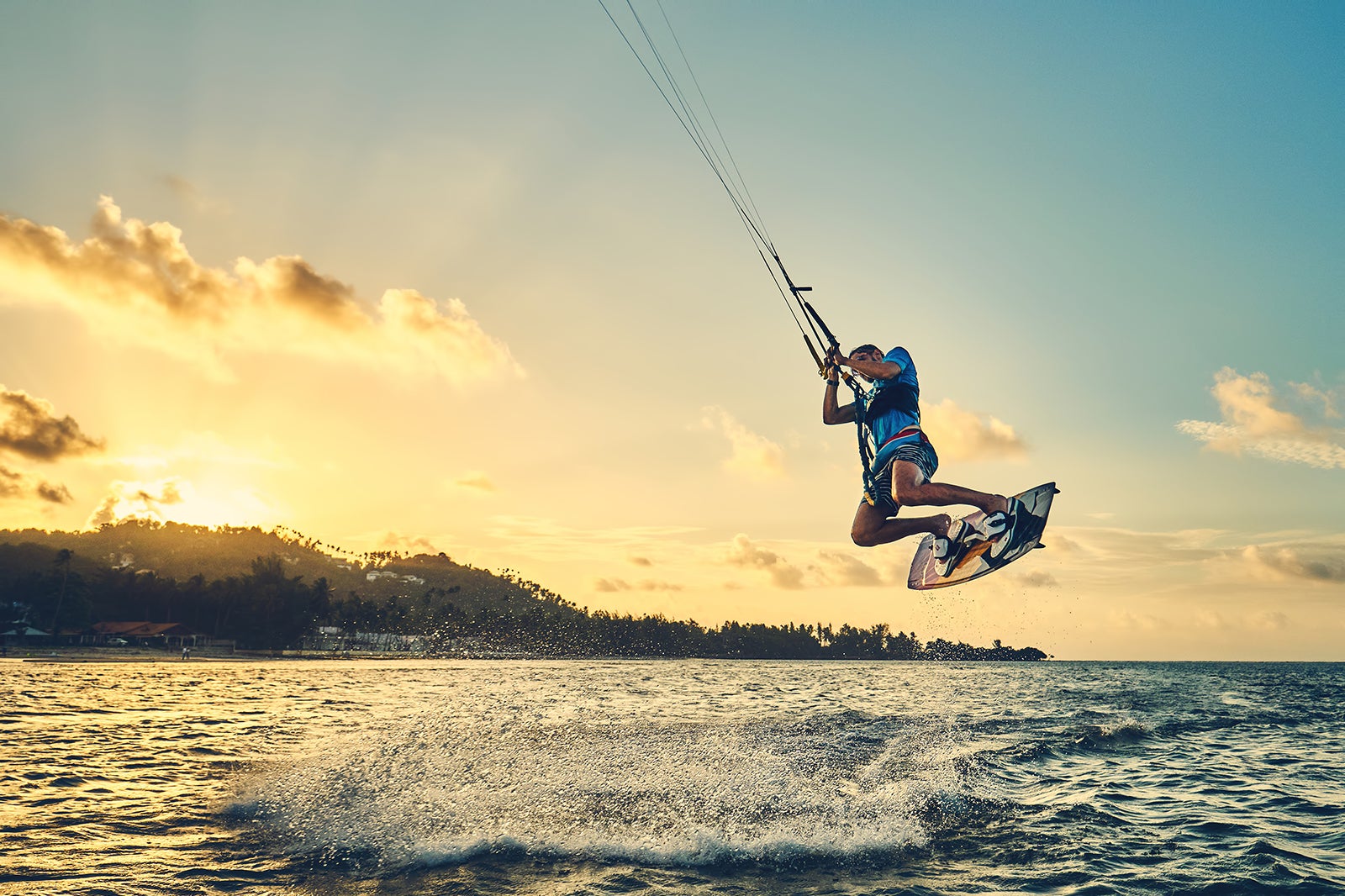 Best Water Sports In Phuket & Fun Beach Activities
